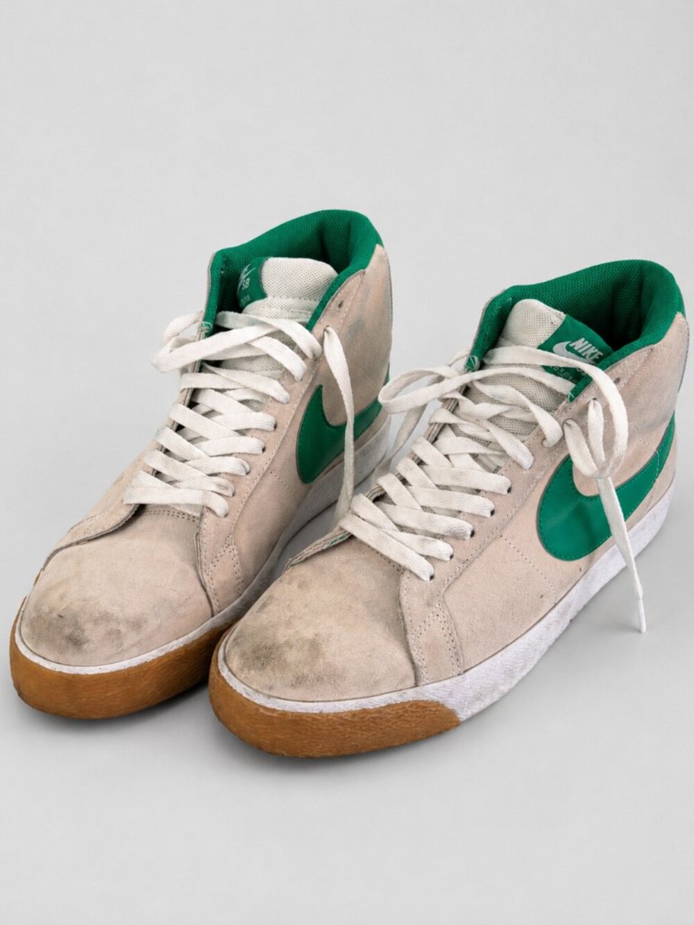Nike SB Blazer Mid Beige Suede Green Gum Sole High Top Sneakers Men's 9.5